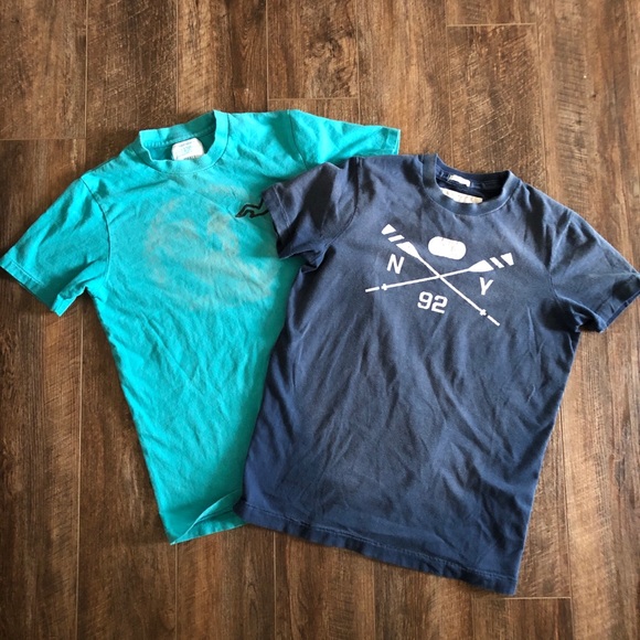 Hollister Tops - Classic T-Shirt Bundle